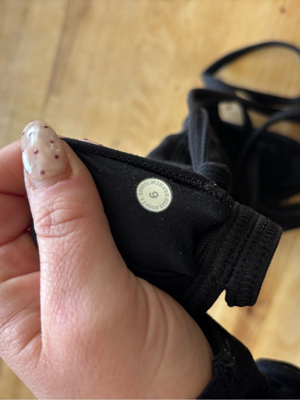 lululemon bra 6 - Picture 5 of 5